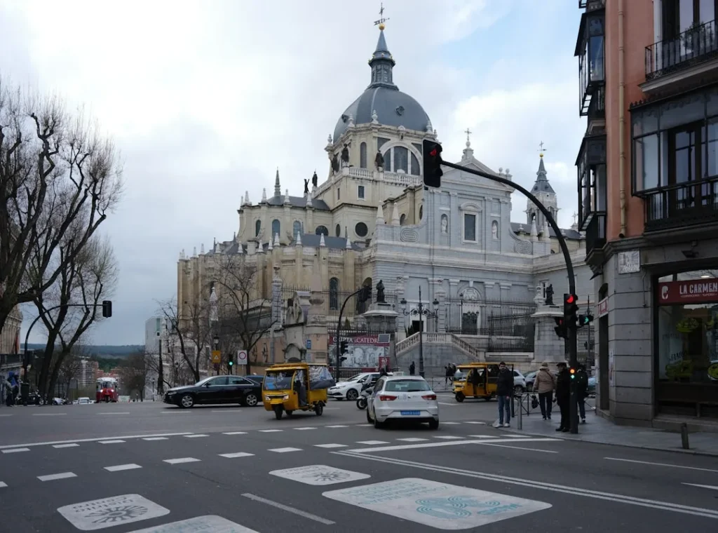 Vue de Musée du Prado à Madrid - Photo par Dmitrii E.